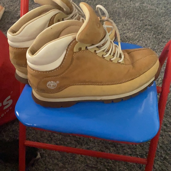 Timberlands - Picture 3 of 7